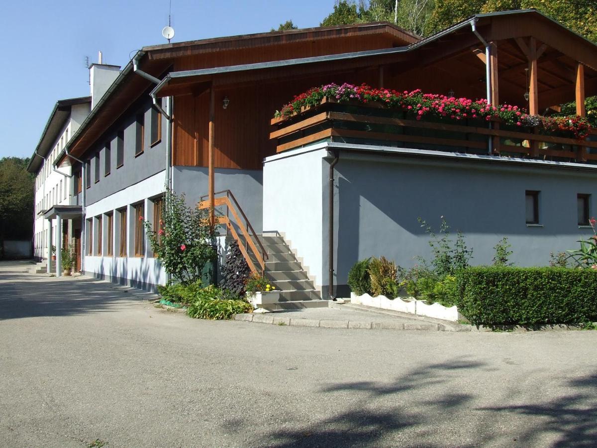 Hotel Rekreačné zariadenie Javorinka à Stará Turá Extérieur photo