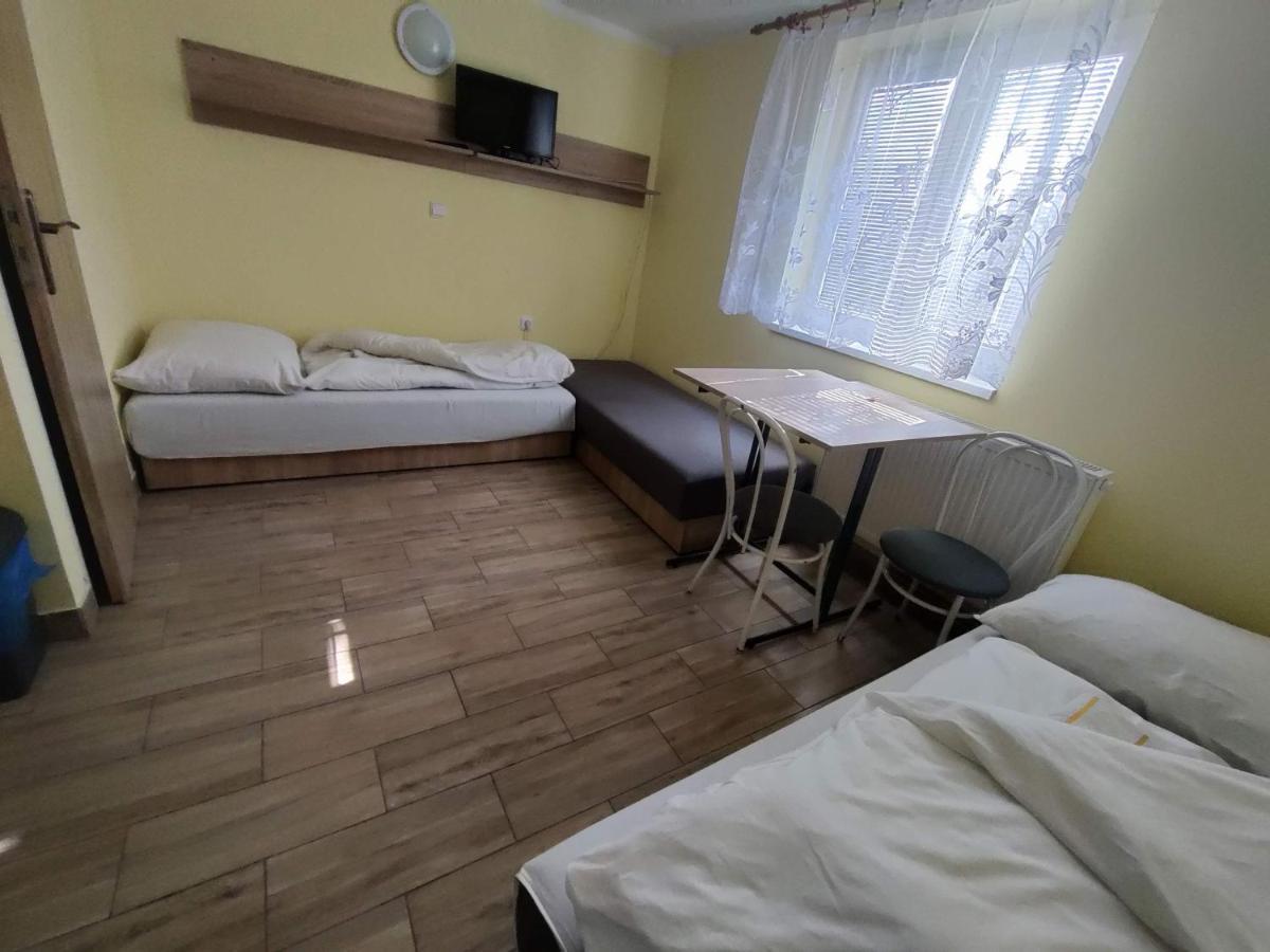 Hotel Rekreačné zariadenie Javorinka à Stará Turá Extérieur photo